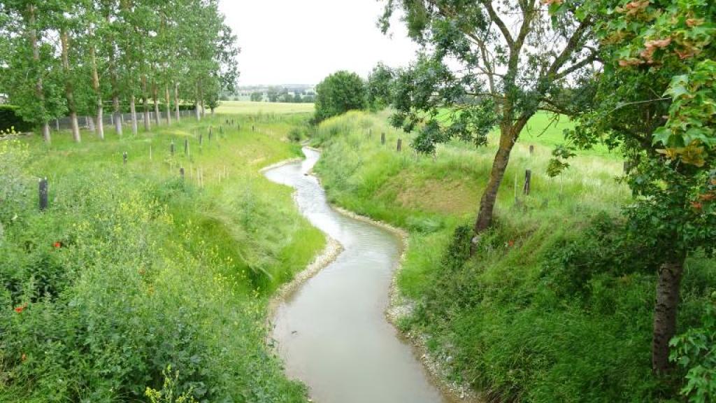 photo d'ensemble du cours d'eau de la Vendinelle après travaux