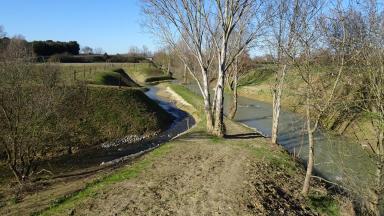 Cours d'eau de l'Hers après travaux de renaturation