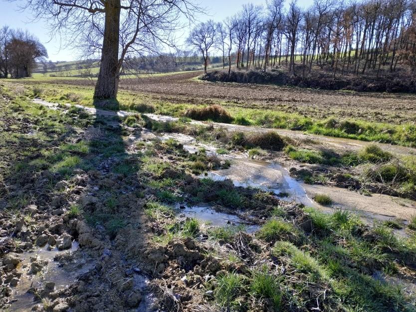 Ruisseau des Pradels comblé après les orages en 2018 Comblement du ruisseau des Pradels après une coulée de boue