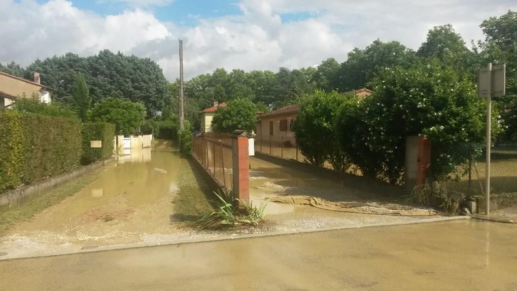 Inondation à Gardouch le 16 juillet 2018 Rue inondée à Gardouch