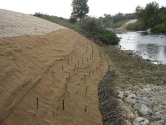 Photo de l'aménagement des berges de l'Hers - Après travaux (2005)