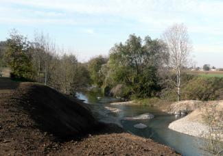 Photo de l'Hers, après travaux en 2011 - Launaguet, quartier des Monges