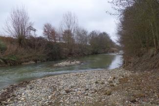 Photo du lit et des berges de l'Hers à Castelginest et Saint-Alban juste après travaux (2014)